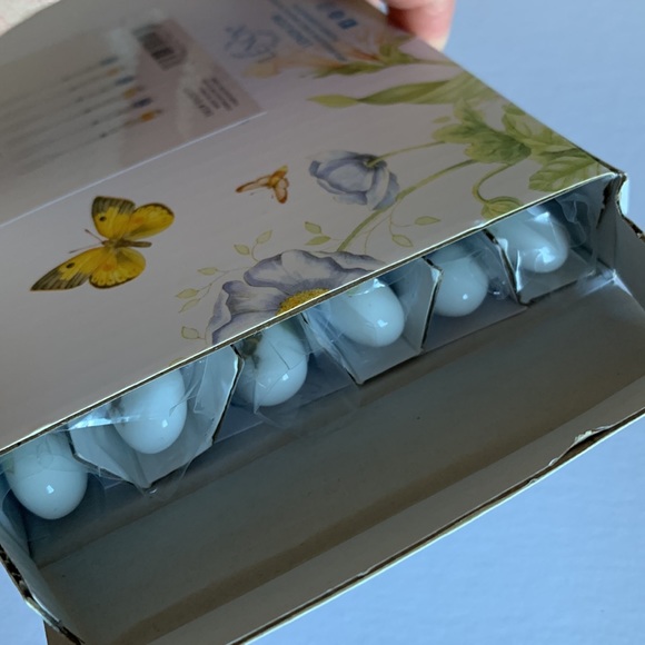 Lenox Butterfly Meadow Cocktail Forks  Set of 6 - Picture 10 of 10